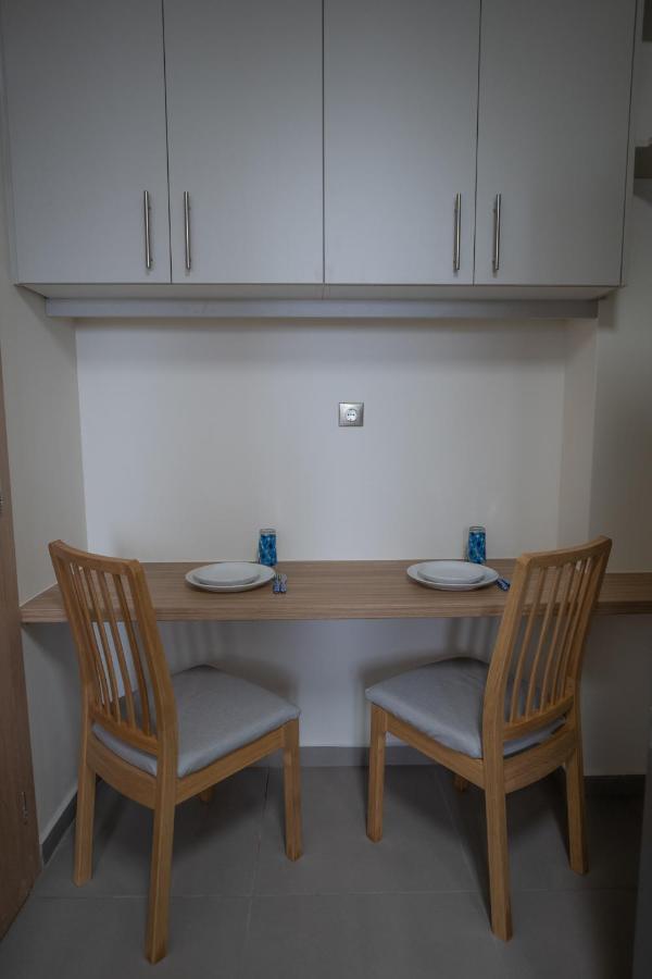 Max Blue Apartment, A Stay Like No Other Pireo Esterno foto
