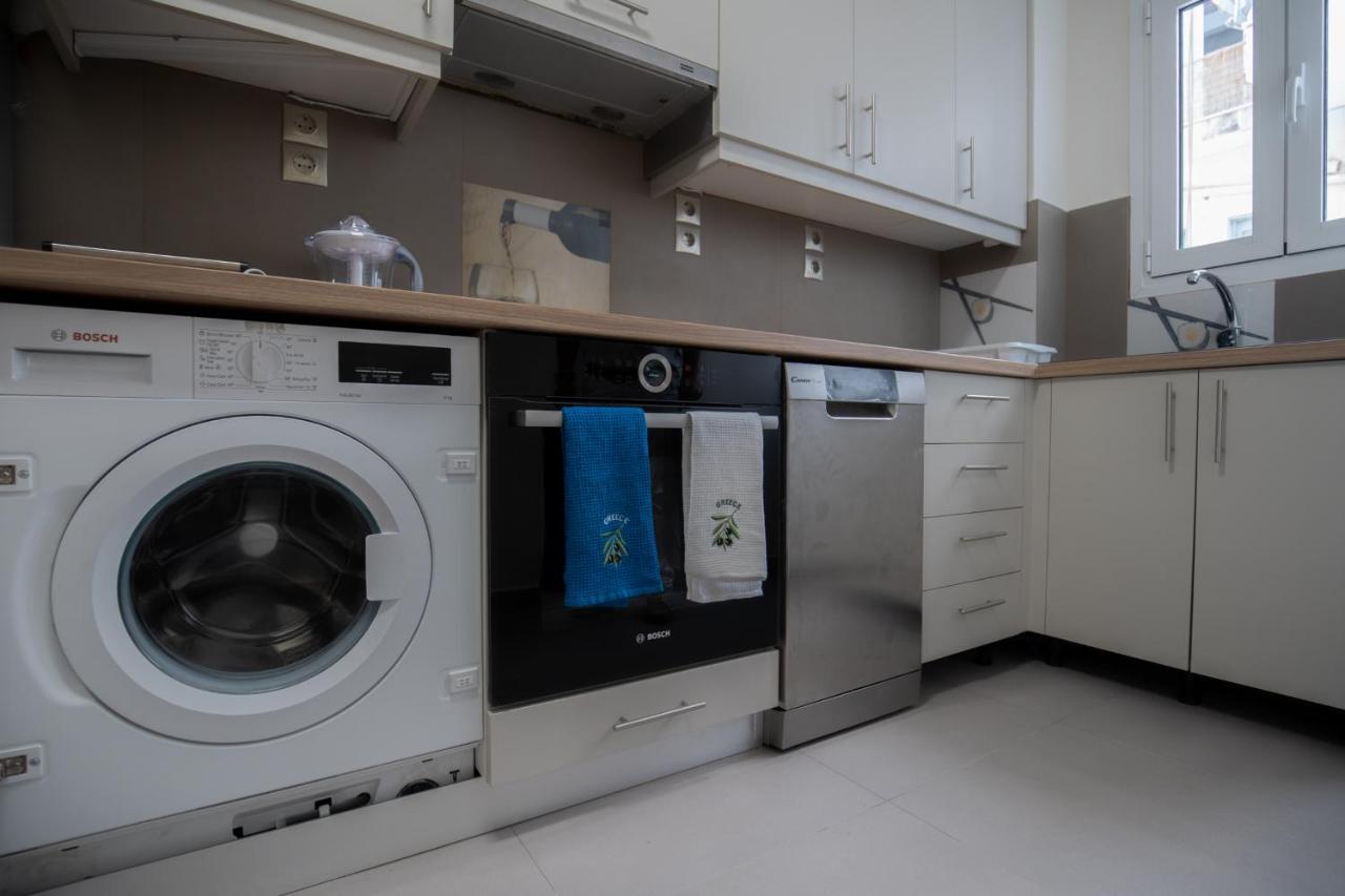 Max Blue Apartment, A Stay Like No Other Pireo Esterno foto