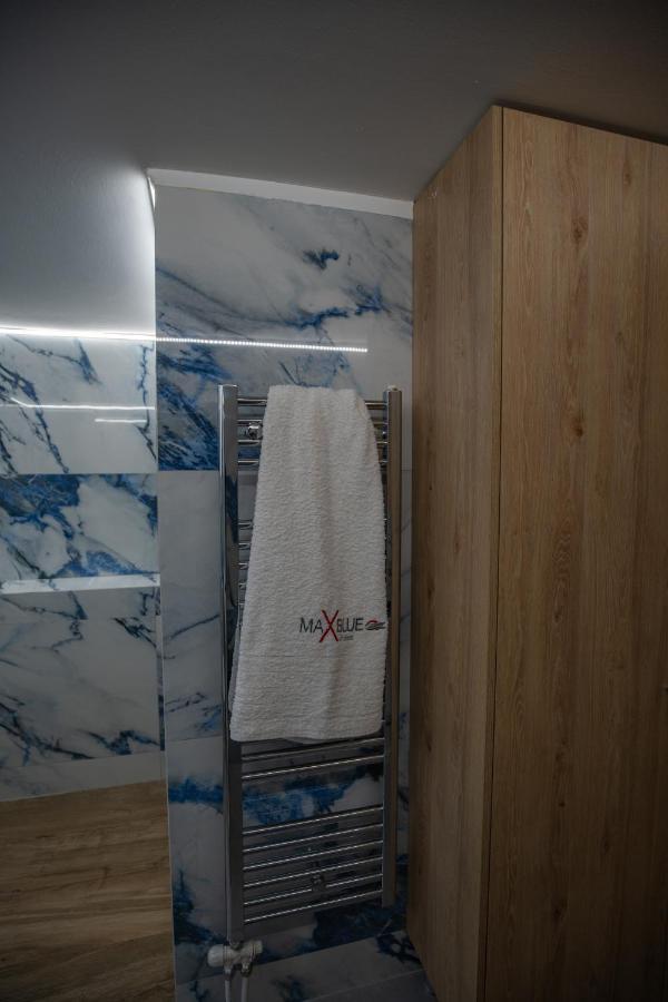 Max Blue Apartment, A Stay Like No Other Pireo Esterno foto