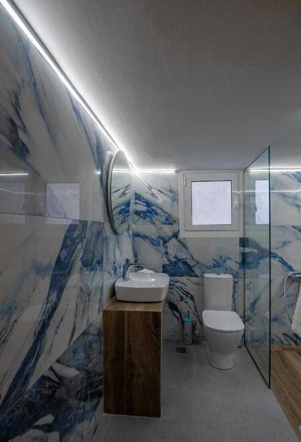 Max Blue Apartment, A Stay Like No Other Pireo Esterno foto