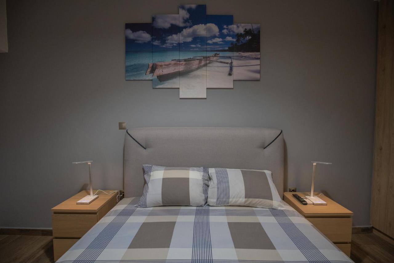 Max Blue Apartment, A Stay Like No Other Pireo Esterno foto